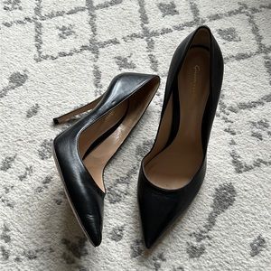 Gianvito Rossi Black Pointed Heels